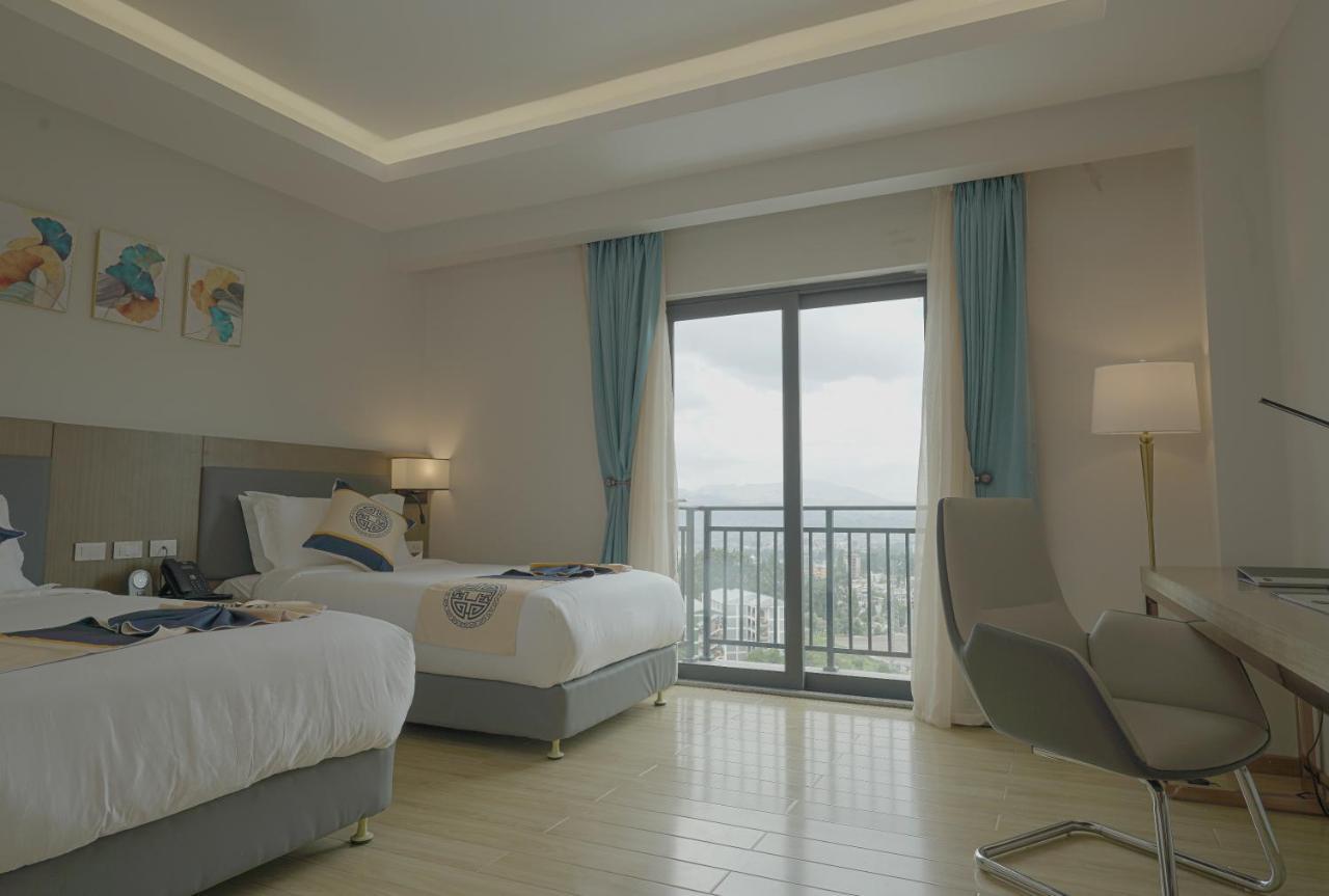 Stay Easy Plus Hotel Addis Abeba Esterno foto