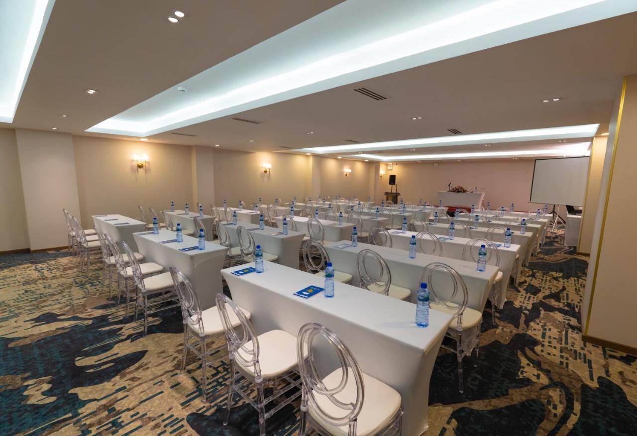 Stay Easy Plus Hotel Addis Abeba Esterno foto