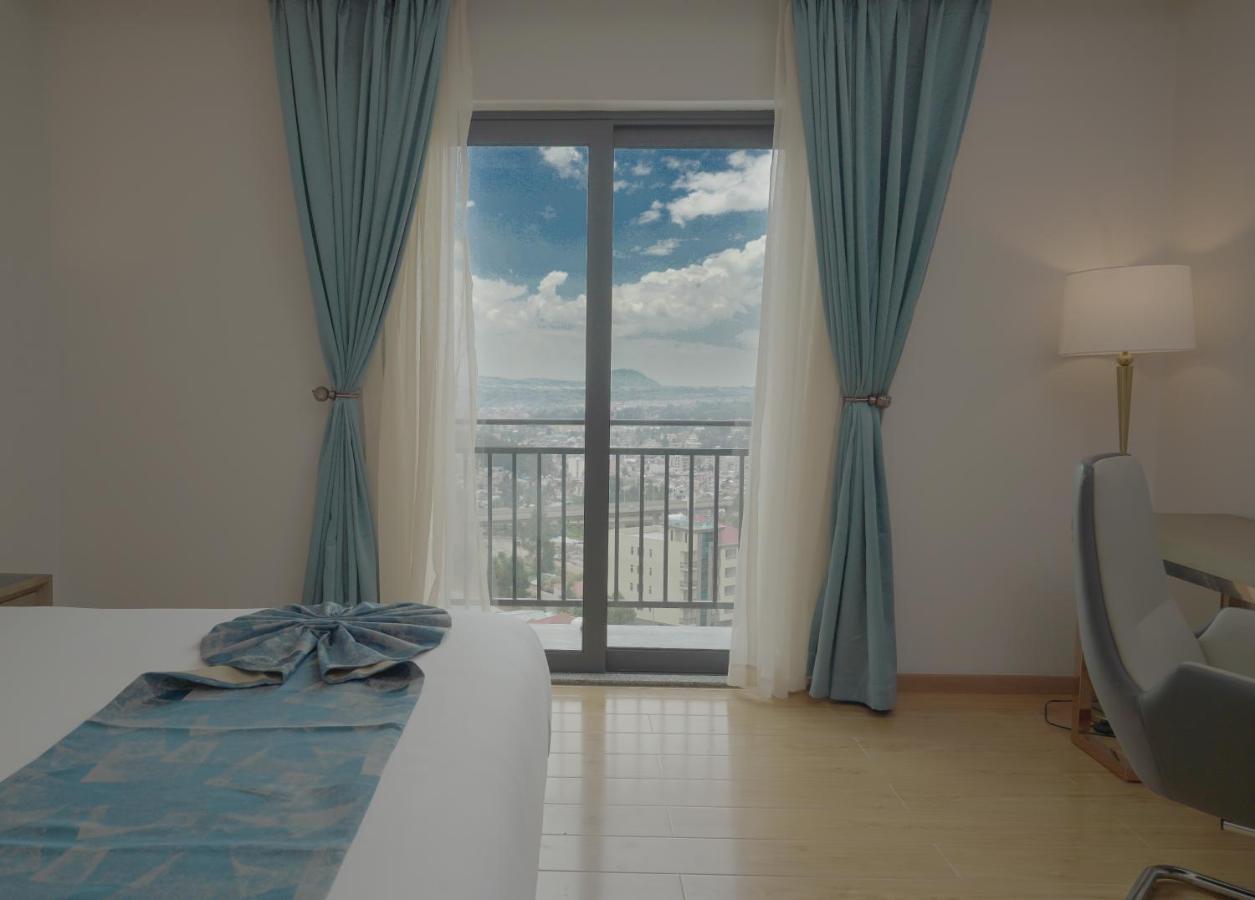 Stay Easy Plus Hotel Addis Abeba Esterno foto